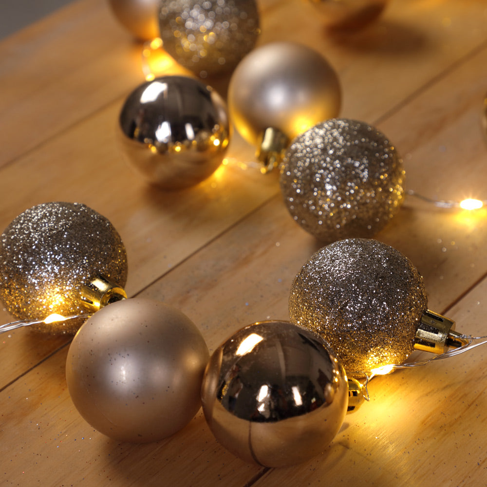 Catena di luci LED crema